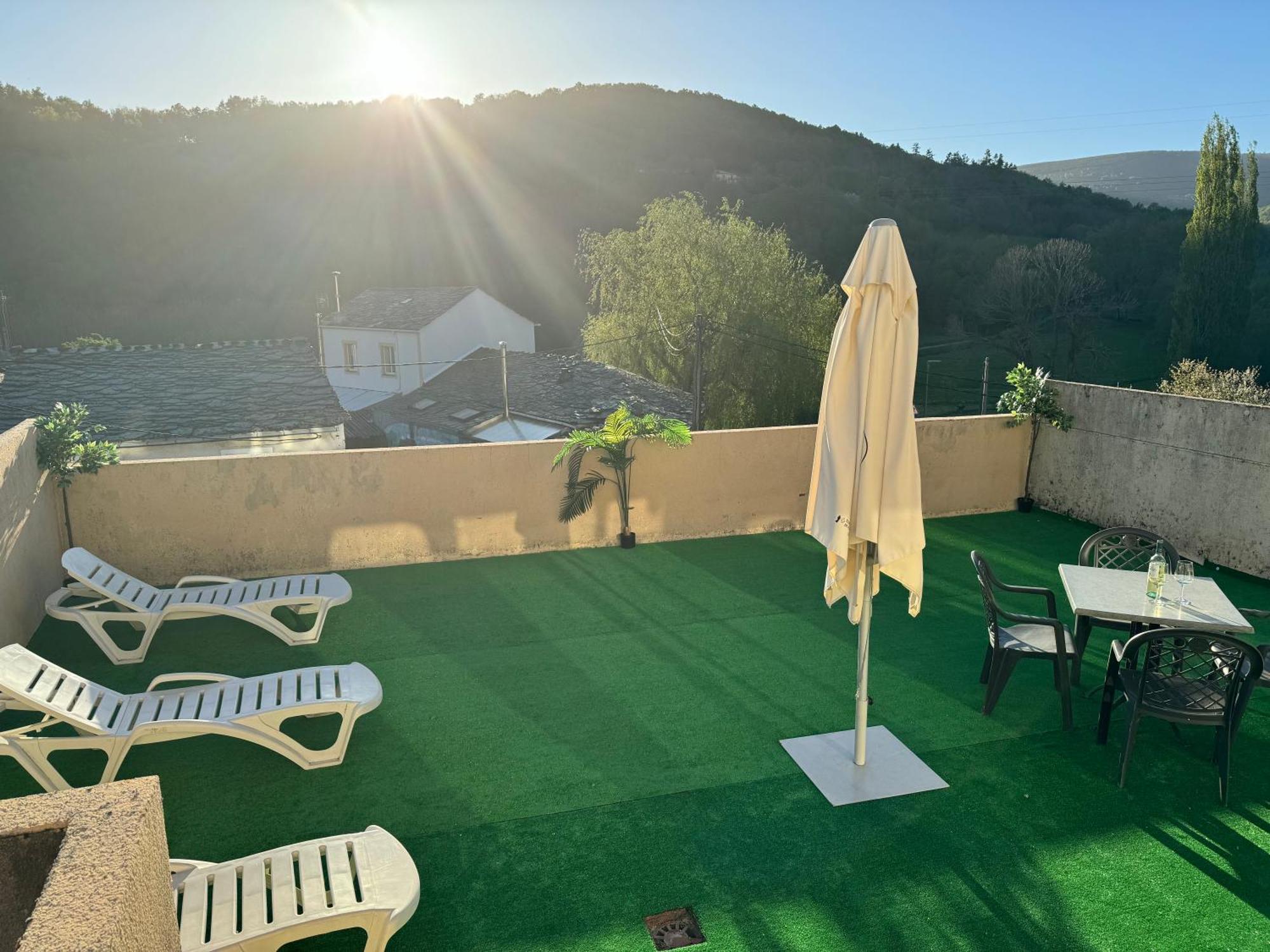 Triacastela Sunset Terrace Apartamento Exterior foto
